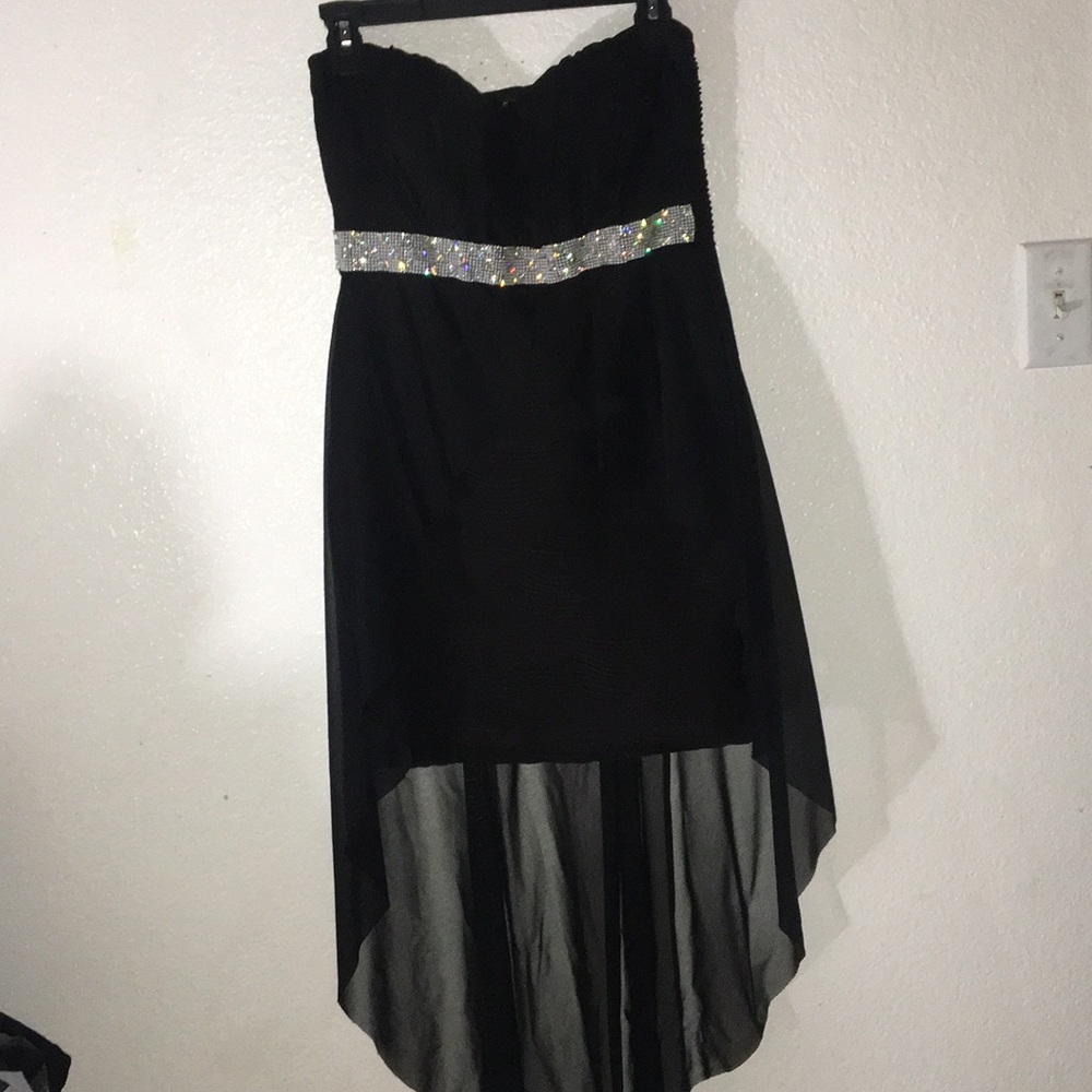 •Strapless Dress•